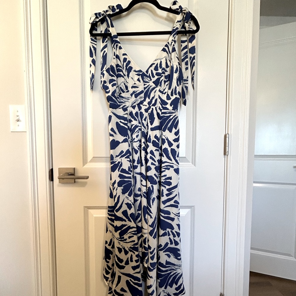 Women’s ALEXIS x Target Blue & White Patterned Dress
